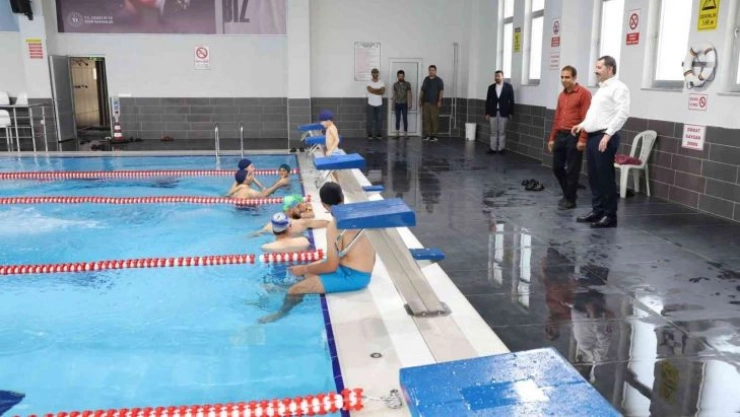 Karaköprü'de yarı olimpik yüzme havuzuna ücretsiz davet