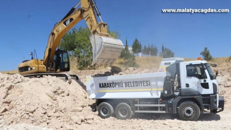 Karaköprü'de yol seferberliği sürüyor