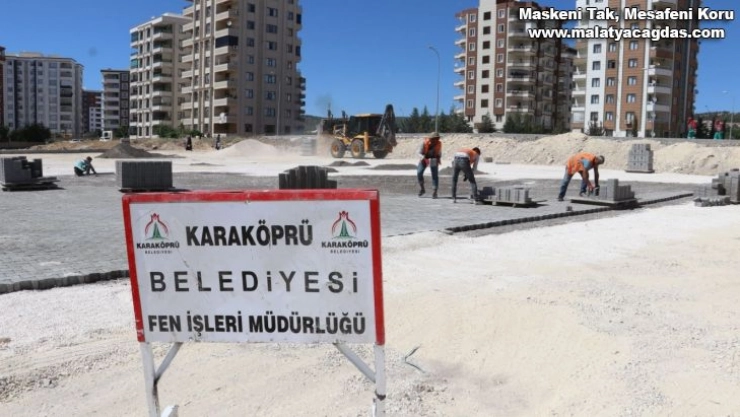 Karaköprü'de yollar kilitli parkeyle döşeniyor