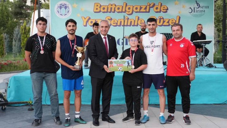 Karaman FK şampiyon, Arguvanspor ikinci oldu