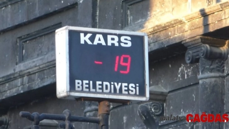 Kars eksi 19'u gördü