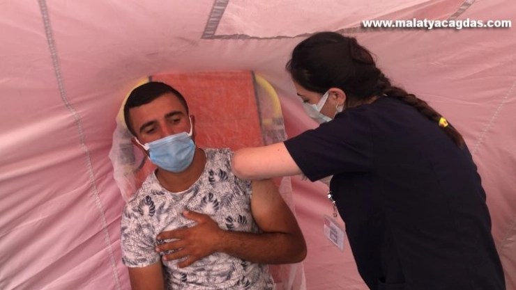 Kars'ta 200 bin aşı yapıldı