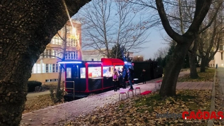 Kartpostallık tarihi tren kafeye dönüştü