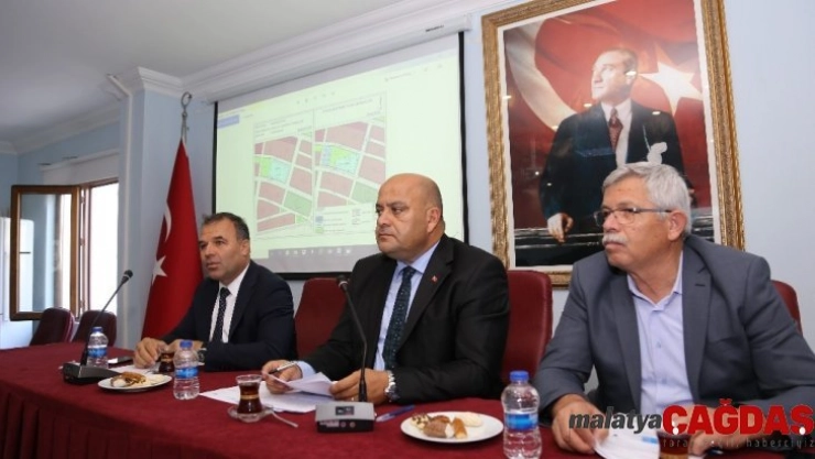 Kaş Belediyesi'nde yılın son meclisi