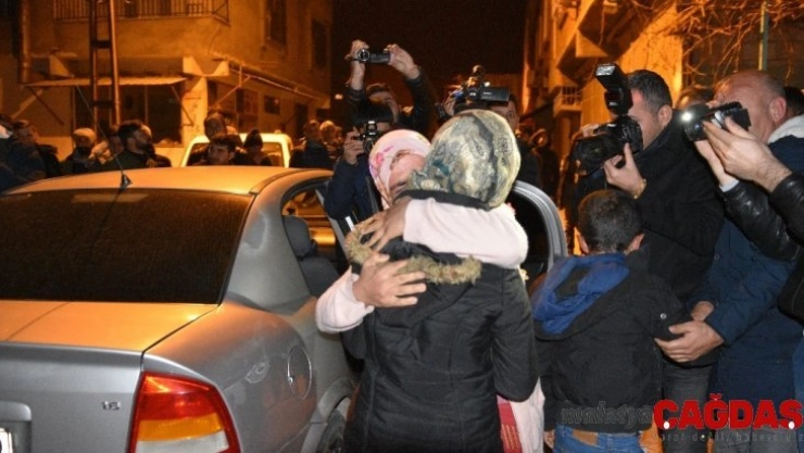 Kayıp çocuklar ile ailesinin duygusal buluşması