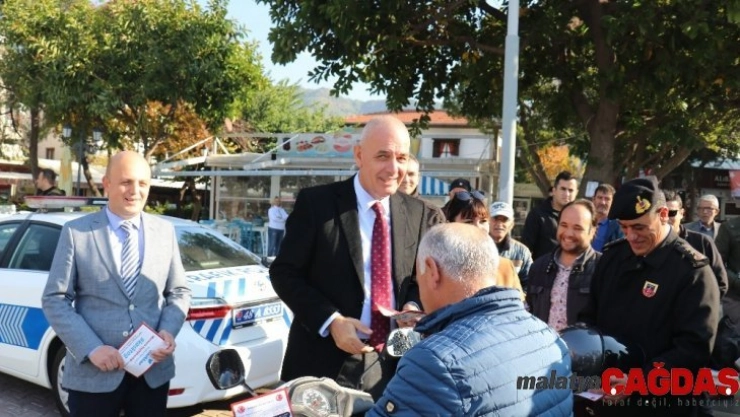 Kaymakam Aksoy denetime katıldı, kasksız sürücüleri uyardı
