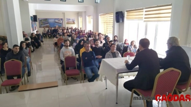 Kaymakam Erat, aday öğretmenlerle bir araya geldi