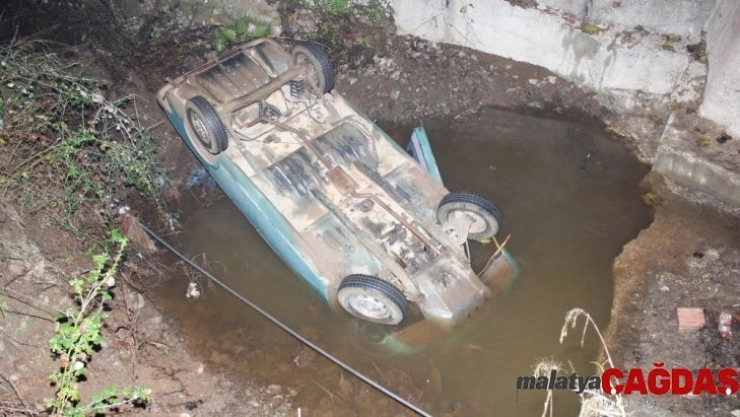 Kazadan sağ kurtulan küçük kardeş, ağabeyenin cesediyle 10 saat kurtarılmayı bekledi