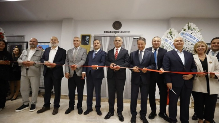 Kenan Işık'ın Kardeşi: ''Ağabeyimin Adının Yaşatılmasından Mutluyuz''