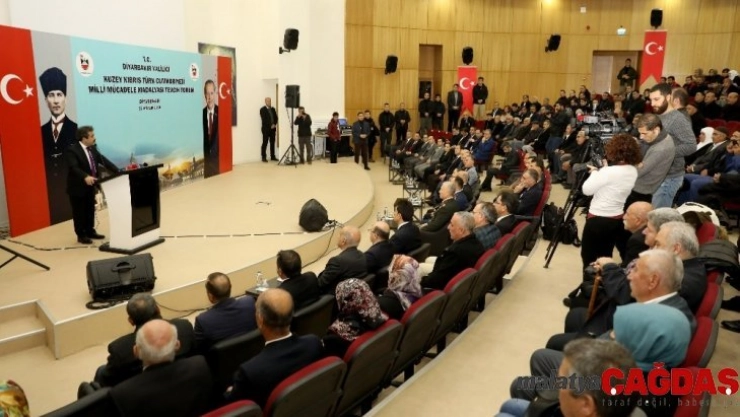 Kıbrıs gazileri madalyalarını aldı