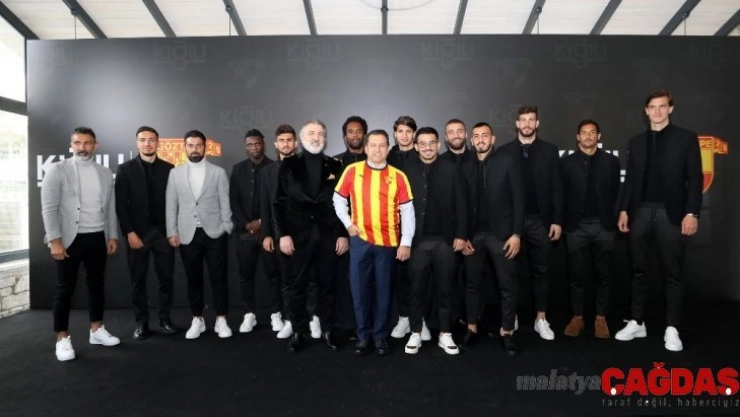 Kiğılı, Göztepe'nin resmi giyim sponsoru oldu