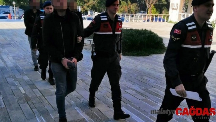 Kiralık araçla hırsızlık yapan 3 kişi jandarmaya yakalandı