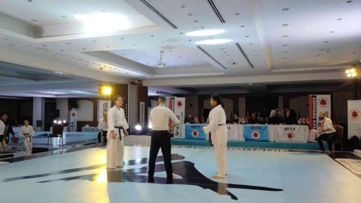 Kırıkhan Belediye Başkanı, Ashihara'da şampiyon olan sporcuları tebrik etti