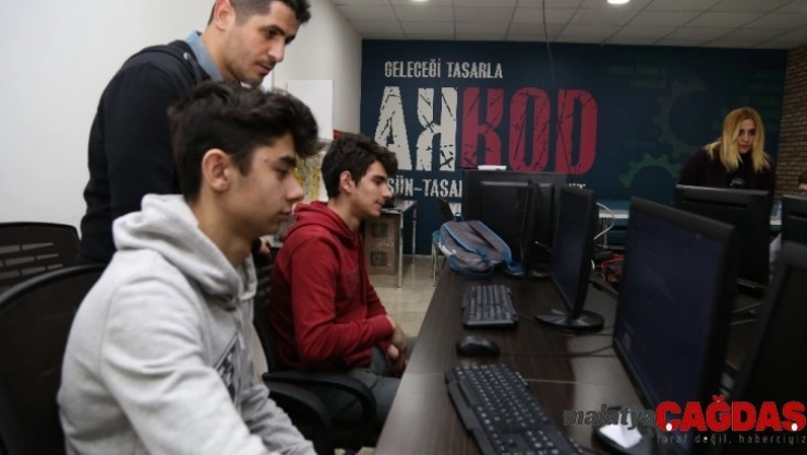 Kodlama ve robotik kodlama eğitimine Aksaray Belediyesi desteği