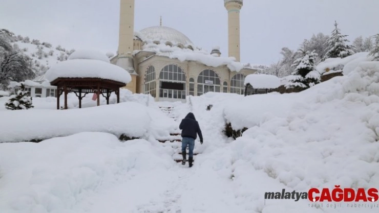Konya'nın yüksek kesimlerinde kar etkili oluyor