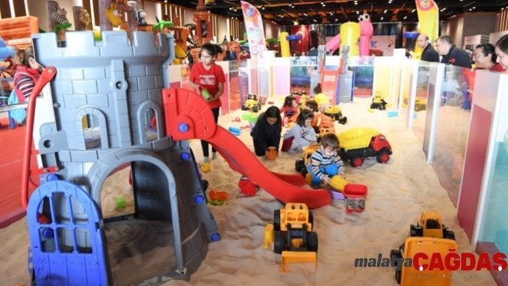 Konyaaltı Belediyesi Çocuk Festivali başladı