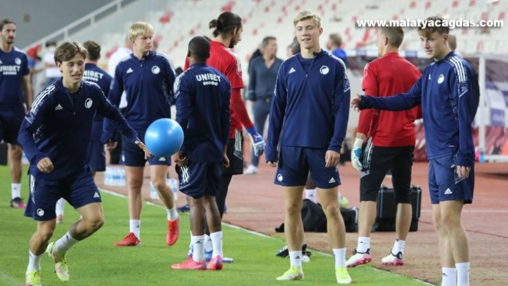 Kopenhag, Sivasspor maçı hazırlıklarını Sivas'ta sürdürdü