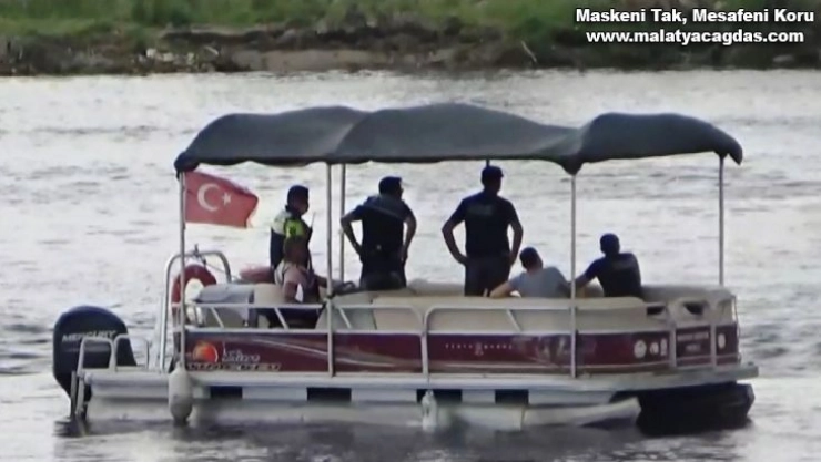 Köprüden atladığı öne sürülen genci arama çalışmaları 8 gündür sürüyor