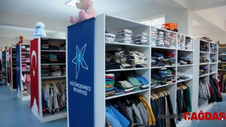 Küçükçekmece'de binlerce kişiye kıyafet yardımı