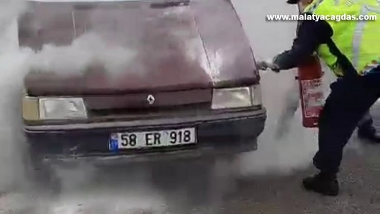 Küle dönmeden jandarma söndürdü