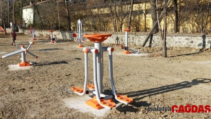 Kulübelerin yerine spor ve kondisyon aletleri yerleştirildi