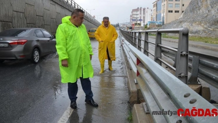 Kuşadası Belediyesi kış sezonu hazırlıkları aralıksız sürdürüyor