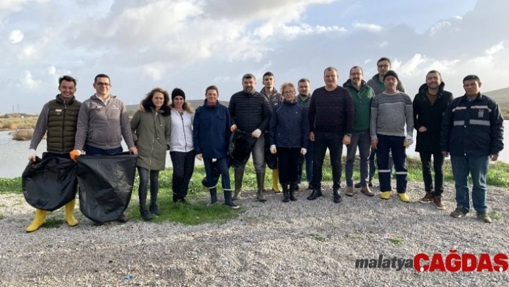 Kuşların Alaçatı'daki yaşam alanı temizlendi