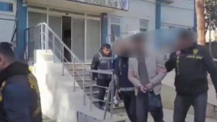 Kuyumcudan 750 bin değerinde altın çalan hırsızlar 24 saat geçmeden yakalandı