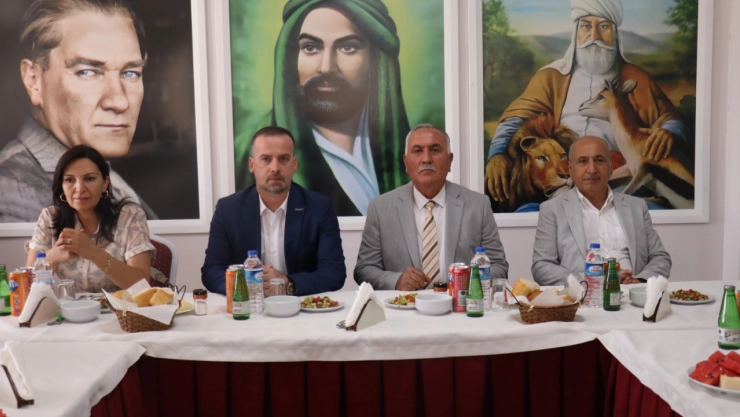 Maginder'den Zeynel Abidin Türbesine Ziyaret
