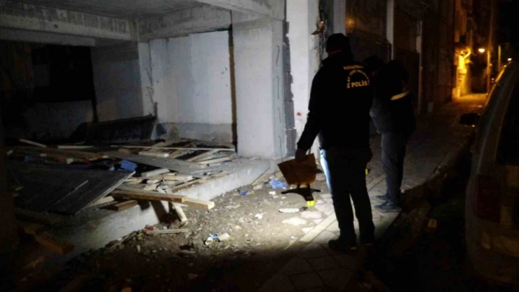 Kız Meselesi' İddiası Ortalığı Karıştırdı: Yaralı Genç Tedavi Altında