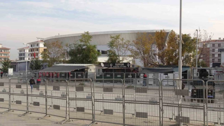 Organize suç örgütü davası başladı