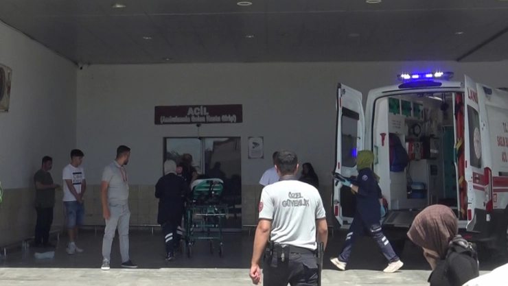 Malatya'da askeri araç devrildi: 2 yaralı