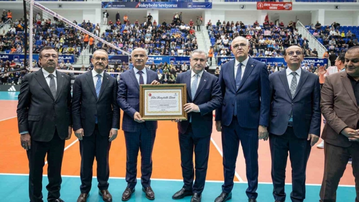 Bakan Bak'a hemşehrilik beratı