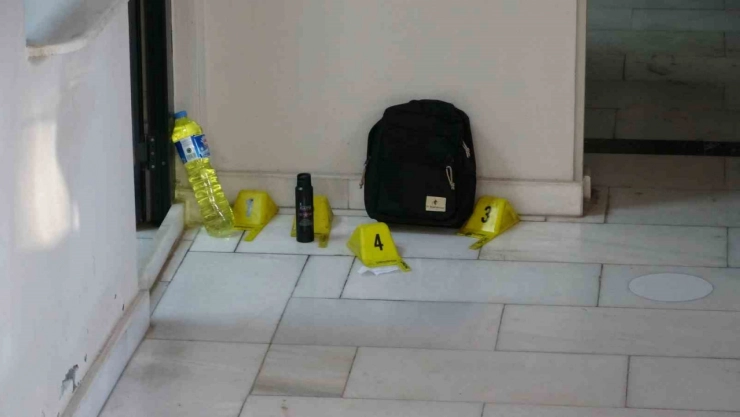 Camide şüpheli çanta paniği