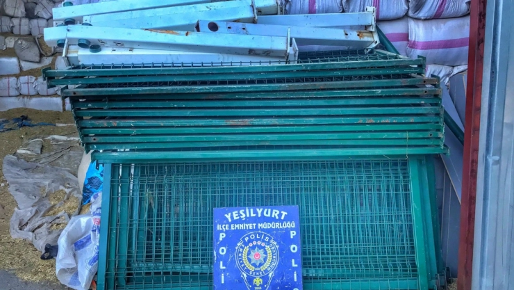 Malatya'da demir çit çalan 2 şüpheli yakalandı