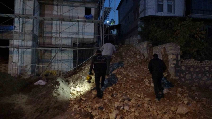 İnşaatta düşen işçi hayatını kaybetti
