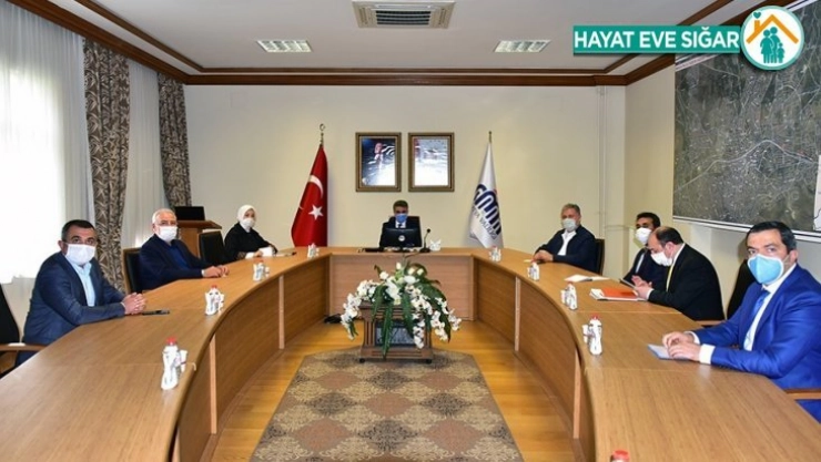 Malatya'da korona virüs salgını ile ilgili süreç ele alındı