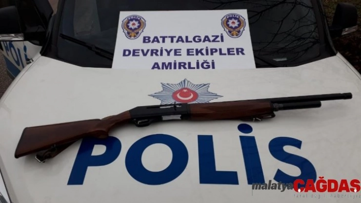 Ruhsatsız silah denetimi: 8 gözaltı