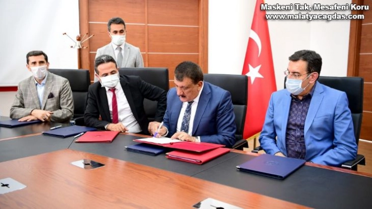 Kent meydanı için protokol imza töreni düzenlendi