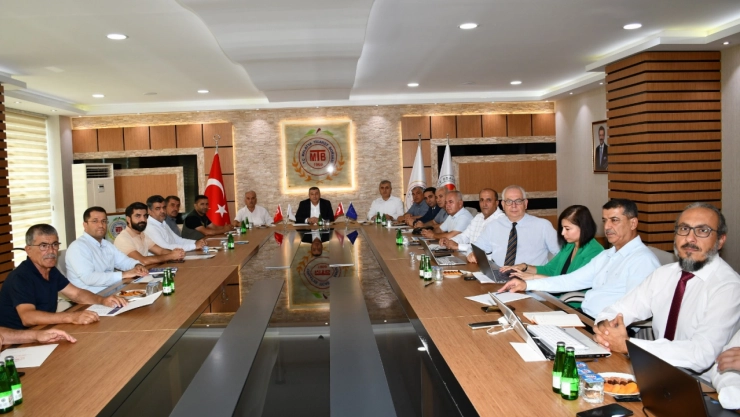 Malatya Kuru Kayısı İçin Ortak Yol Haritası Belirlendi