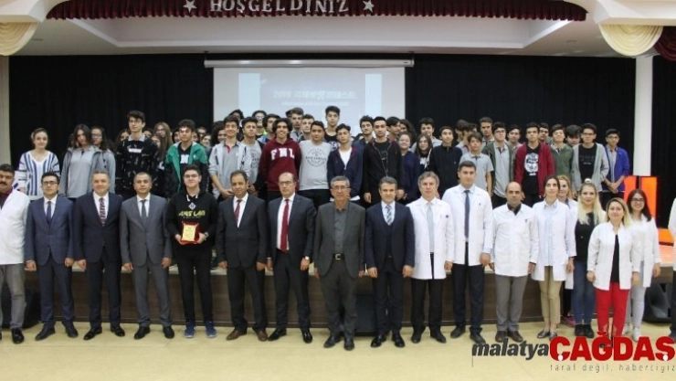 Malatyalı öğrenci Robotik yarışmasında dünya 5'incisi oldu