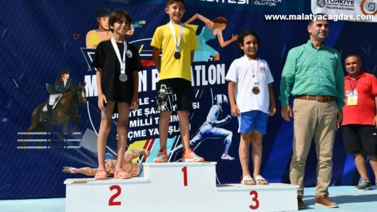 Türkiye Şampiyonası'ndan dereceyle döndü