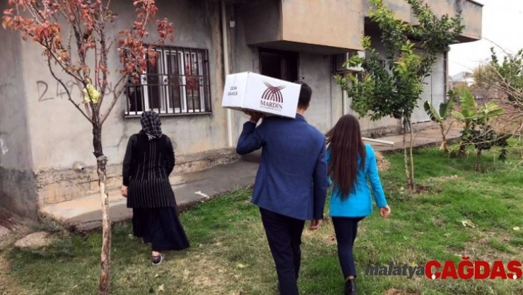 Mardin'de ihtiyaç sahibi ailelere gıda yardımı