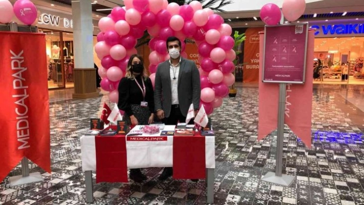 Medical Park Elazığ Hastanesinden 'Meme Kanseri' bilinçlendirme standı