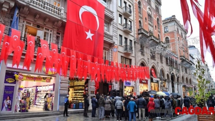 Mehmet Akif Ersoy Mısır apartmanında anıldı