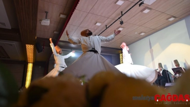 Mevlana Yunusemre'de anıldı