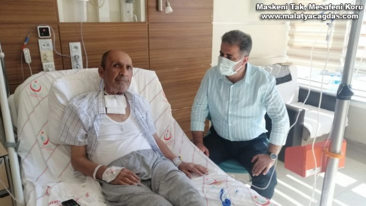 Milletvekili Fırat, hastanede babaların Babalar Günü'nü kutladı