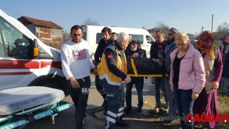 Minibüs ile elektrikli bisiklet çarpıştı: 1 yaralı