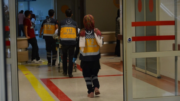 Minibüs kazasında 5 kişi hastaneye kaldırıldı