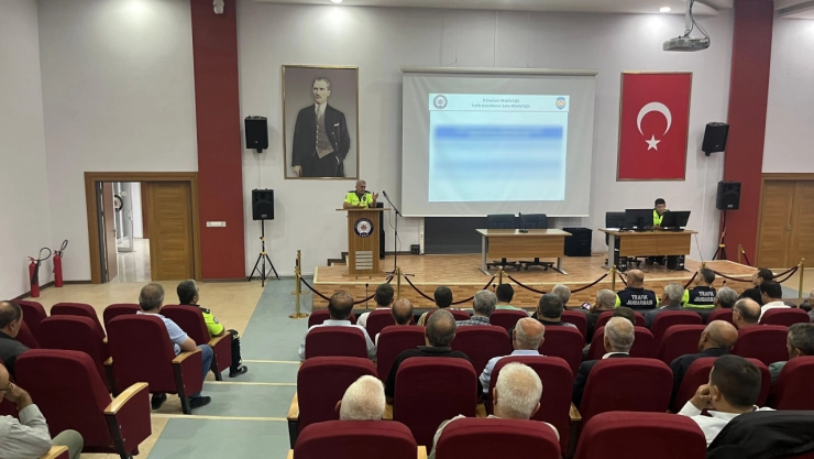 Minibüs Sürücülerine Bilgilendirme Toplantısı Düzenlendi